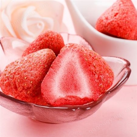 生产加工 代发草莓脆冻干 干烘焙雪花酥 水果草莓